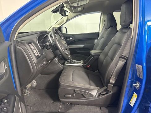 Used 2021 Chevrolet Colorado LT w/ LT Convenience Package AWD/4WD image 11