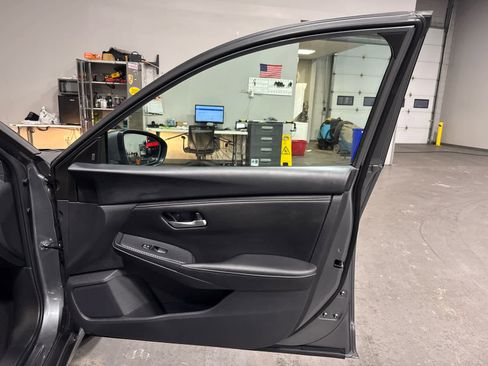 Used 2024 Nissan Sentra SV image 28