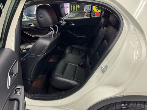 Used 2017 Mercedes-Benz GLA 250 4MATIC image 13