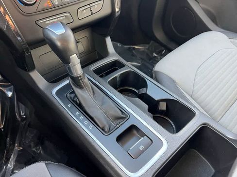 Used 2017 Ford Escape Titanium image 28