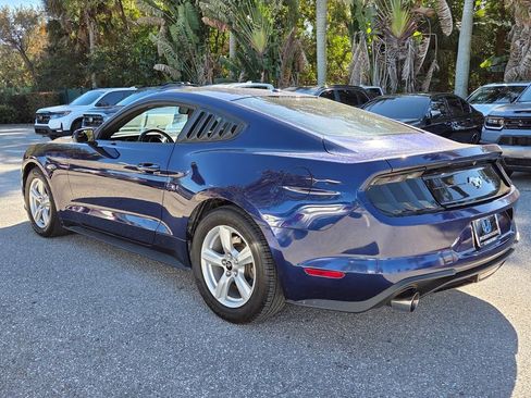 Used 2019 Ford Mustang Coupe image 5