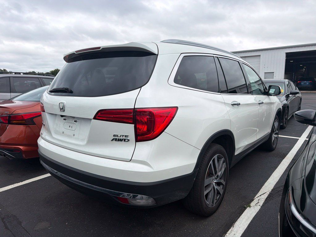Used 2018 Honda Pilot Elite image 3