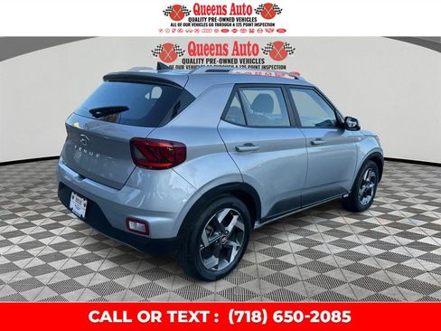 Used 2021 Hyundai Venue SEL w/ Cargo Package FWD image 7