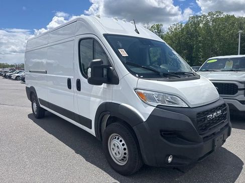 Used 2026 RAM ProMaster 2500 w/ Convenience Group FWD image 2