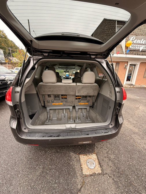 Used 2013 Toyota Sienna XLE w/ Premium Pkg AWD/4WD image 13