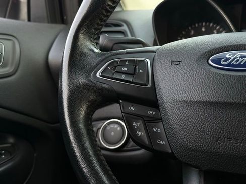 Used 2019 Ford Escape SEL image 11
