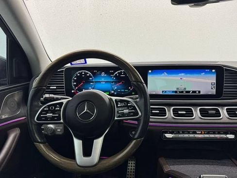 Used 2023 Mercedes-Benz GLS 450 4MATIC image 3