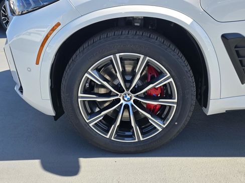 New 2026 BMW X5 xDrive50e w/ Executive Package image 8