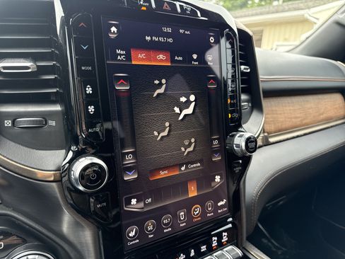 Used 2019 RAM 1500 Laramie Longhorn AWD/4WD image 21