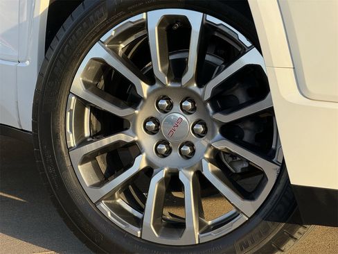 Certified 2023 GMC Acadia Denali image 9