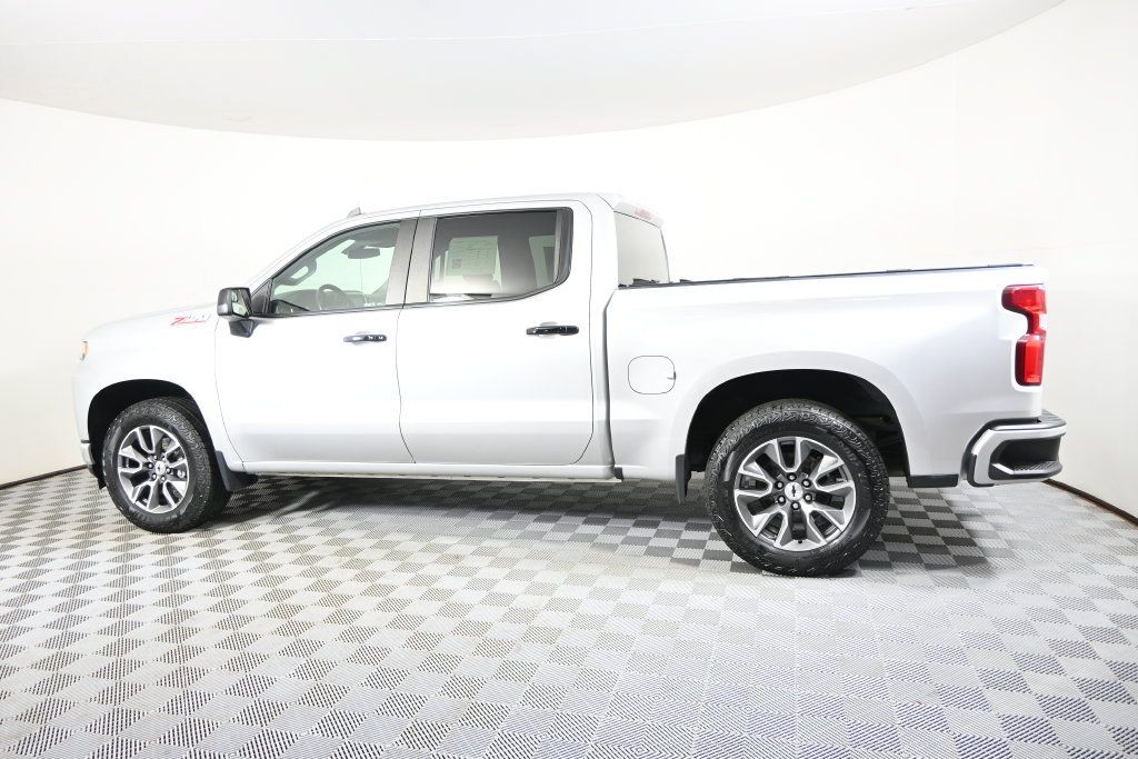 Used 2020 Chevrolet Silverado 1500 RST AWD/4WD image 3