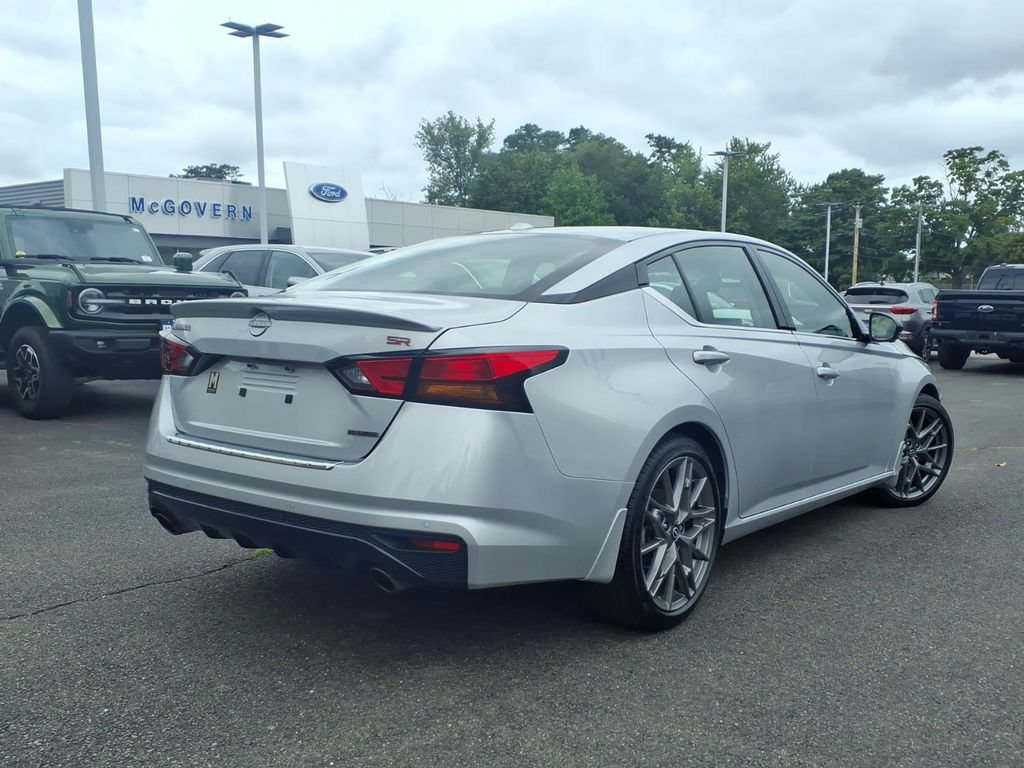 Used 2023 Nissan Altima 2.0 SR FWD image 6