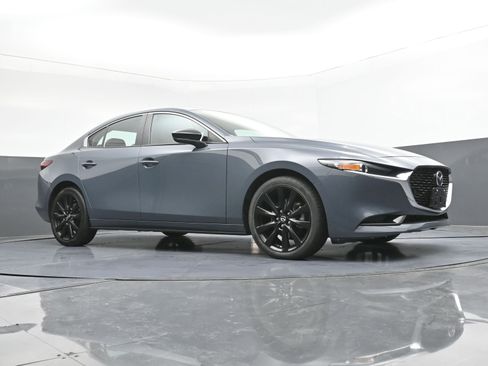 Used 2024 MAZDA MAZDA3 s image 27