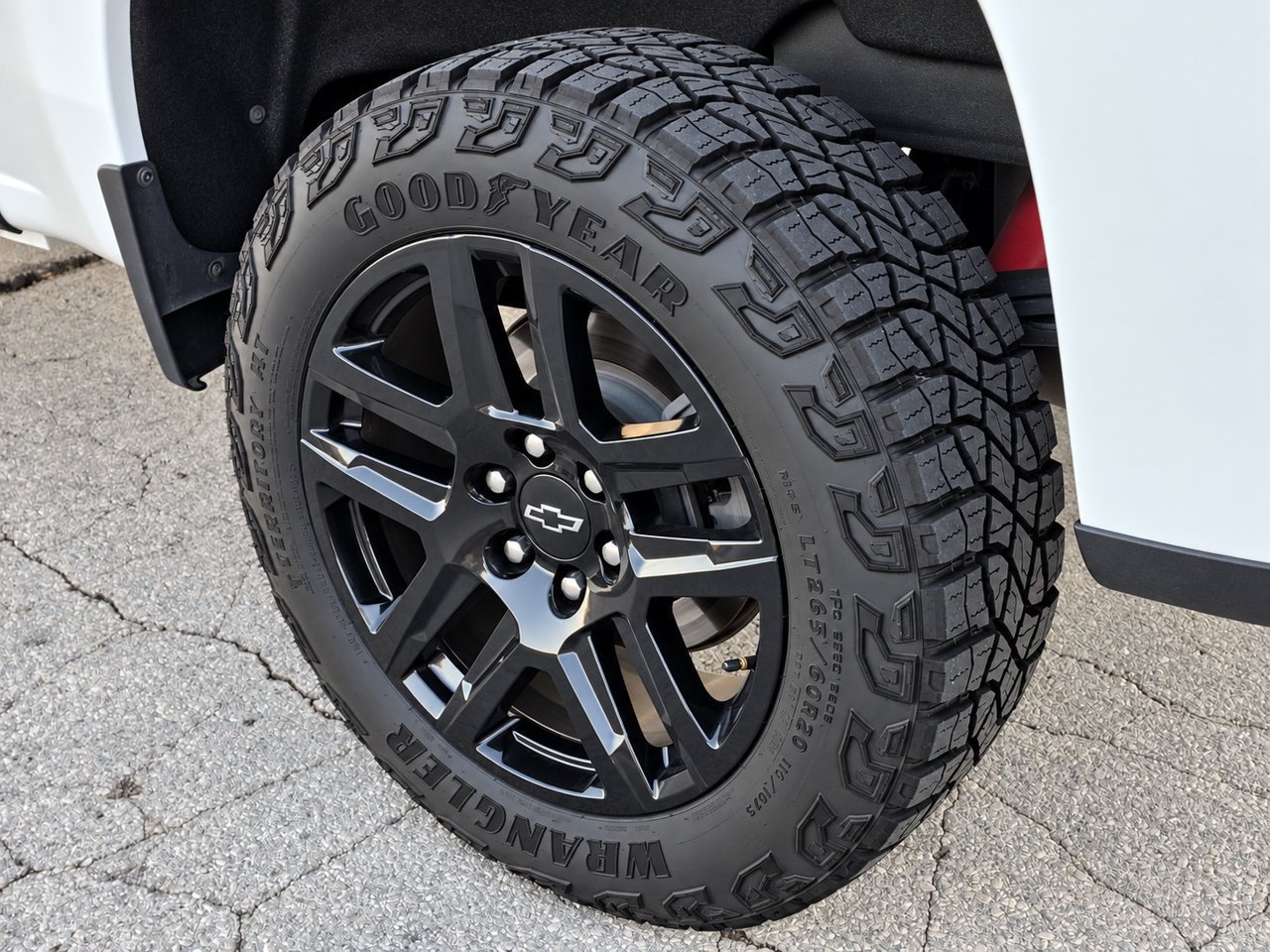 Used 2022 Chevrolet Silverado 1500 LT Trail Boss w/ Convenience Package II AWD/4WD image 13
