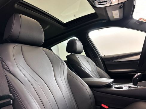 Used 2019 BMW X6 xDrive35i w/ M Sport Package image 31