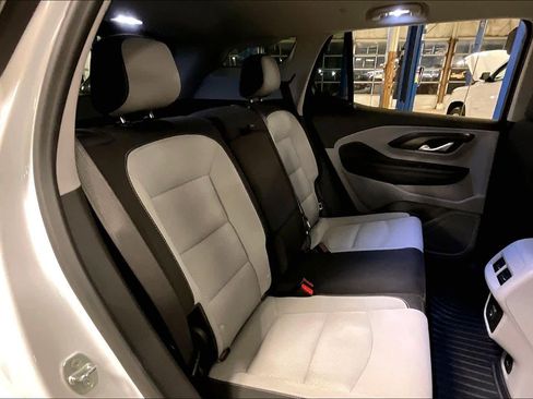 Used 2022 GMC Terrain SLE w/ Driver Convenience Package image 19