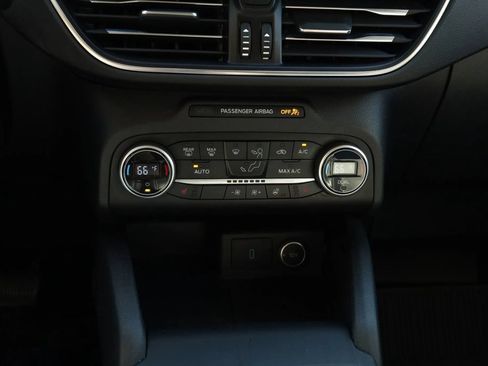 Used 2020 Ford Escape Titanium AWD/4WD image 26