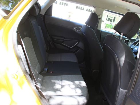 Used 2020 Kia Soul S image 11