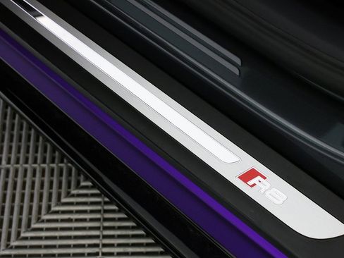 Used 2017 Audi R8 V10 w/ Carbon Exterior Package image 25