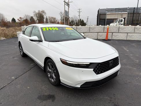 Used 2023 Honda Accord EX-L image 8