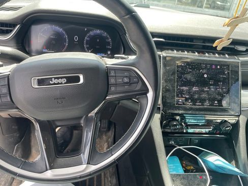 Used 2022 Jeep Grand Cherokee L Laredo w/ Luxury Tech Group I AWD/4WD image 12