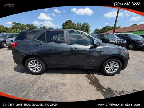 Used 2020 Chevrolet Equinox LS w/ LS Convenience Package FWD image 6