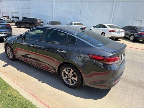 Used 2017 Kia Optima LX w/ Value Package FWD image 3
