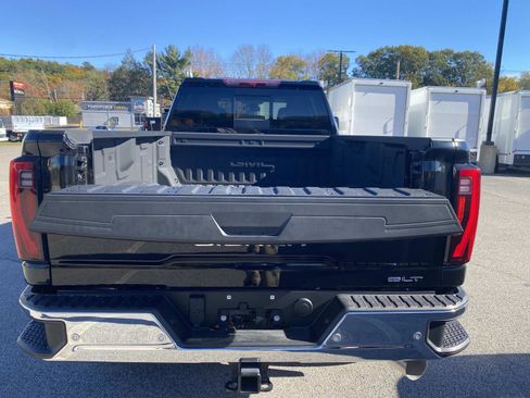 New 2024 GMC Sierra 3500 SLT w/ SLT Premium Package image 5