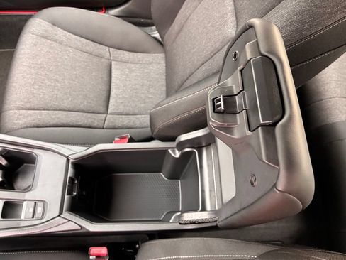 Used 2025 Honda Accord SE image 38