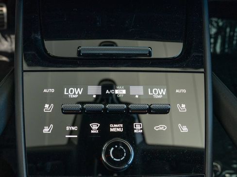 Certified 2024 Porsche Cayenne S AWD/4WD image 12