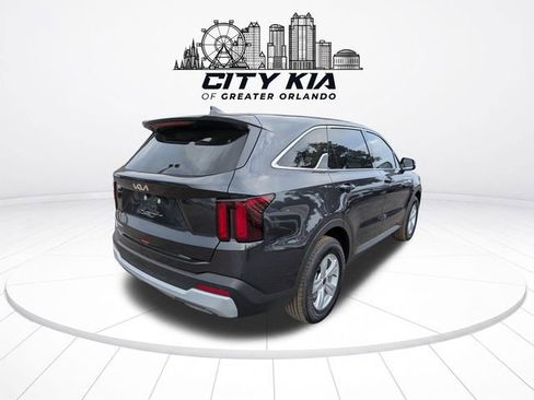 New 2026 Kia Sorento LX FWD image 6