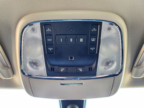 Used 2023 Chrysler 300 Touring L w/ Popular Equipment Group image 35