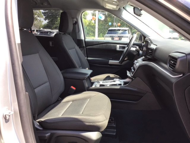 Used 2023 Ford Explorer XLT AWD/4WD image 26