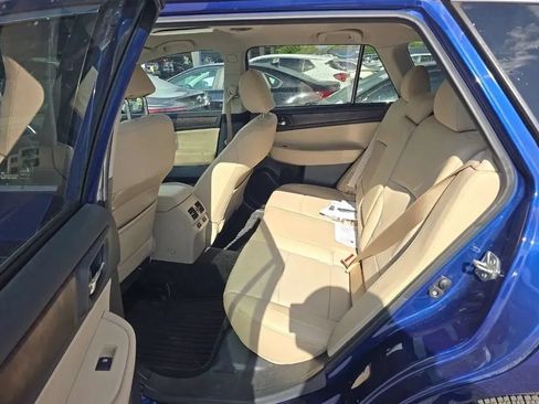 Used 2015 Subaru Outback 2.5i Limited AWD/4WD image 8