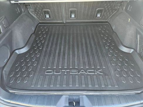 Used 2020 Subaru Outback Limited w/ Popular Package #2 image 6