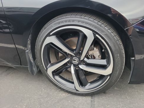 Used 2018 Honda Accord Sport image 3