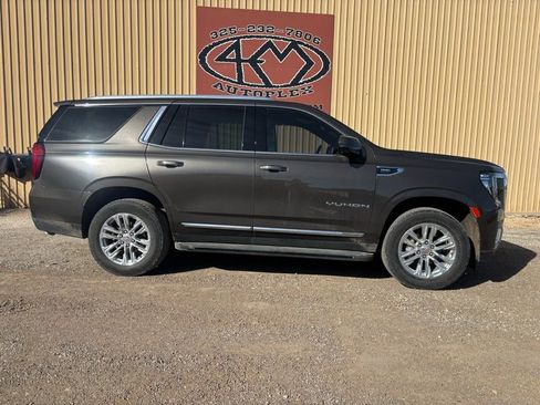 Used 2021 GMC Yukon SLT w/ SLT Luxury Package image 8