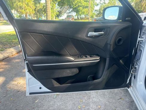 Used 2023 Dodge Charger SXT RWD image 14