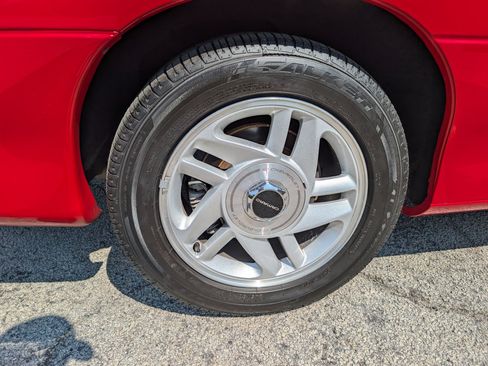 Used 1994 Chevrolet Camaro Z28 RWD image 7