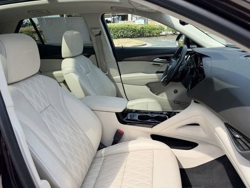 Used 2022 Buick Envision Avenir w/ Technology Package II image 45