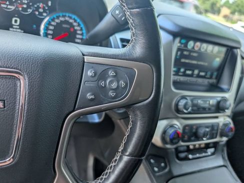 Used 2019 GMC Yukon Denali w/ Denali Ultimate Package AWD/4WD image 18