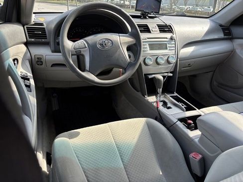 Used 2009 Toyota Camry LE FWD image 16