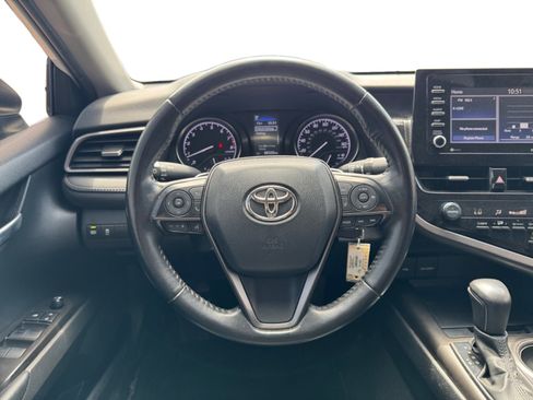 Used 2021 Toyota Camry SE image 13