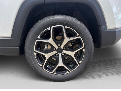 Used 2025 Jeep Compass Limited AWD/4WD image 49