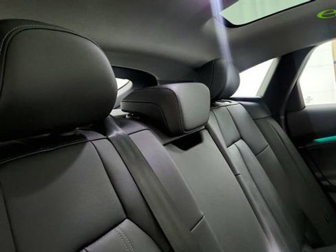 Used 2025 Audi A6 e-tron Premium Plus w/ Premium Plus RWD image 41