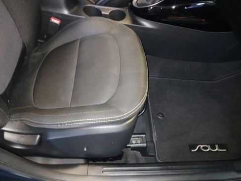 Used 2018 Kia Soul + w/ Audio Package image 55