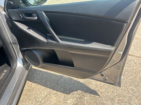 Used 2010 MAZDA MAZDA3 i Touring image 16