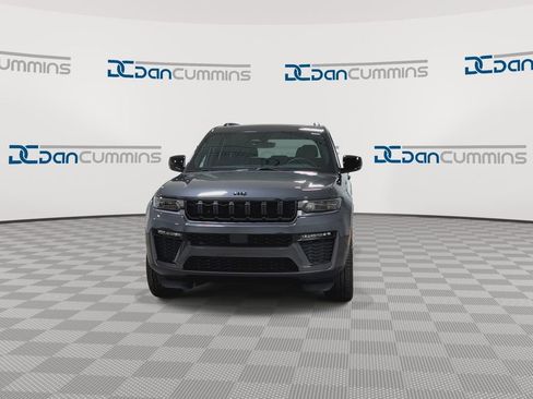 New 2026 Jeep Grand Cherokee Limited w/ Limited Altitude Package AWD/4WD image 3
