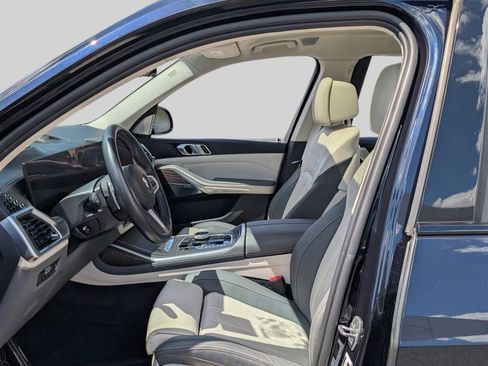 Used 2023 BMW X7 M60i image 18