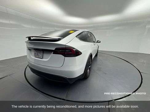 Used 2023 Tesla Model X image 8